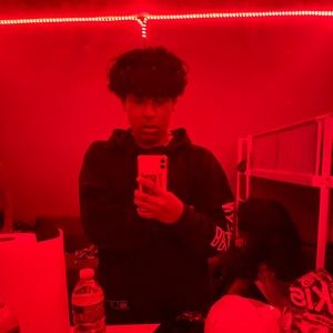 Meet your Posher, Josue